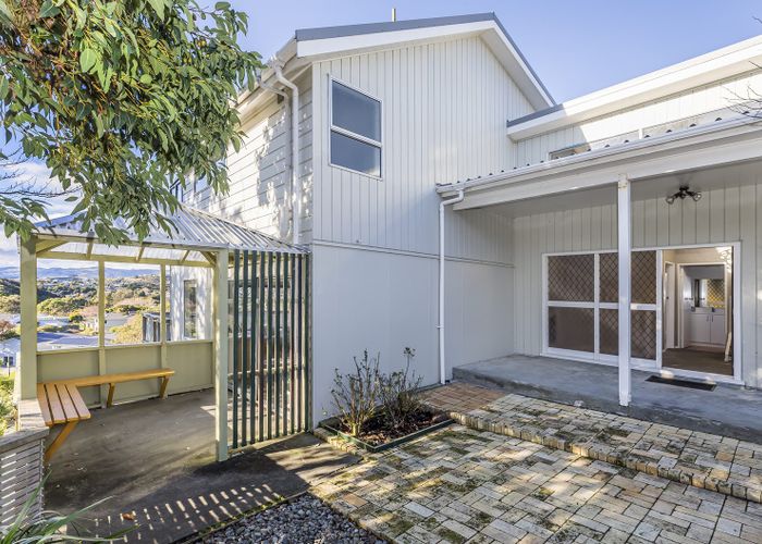  at 9 Keel Place, Whitby, Porirua, Wellington