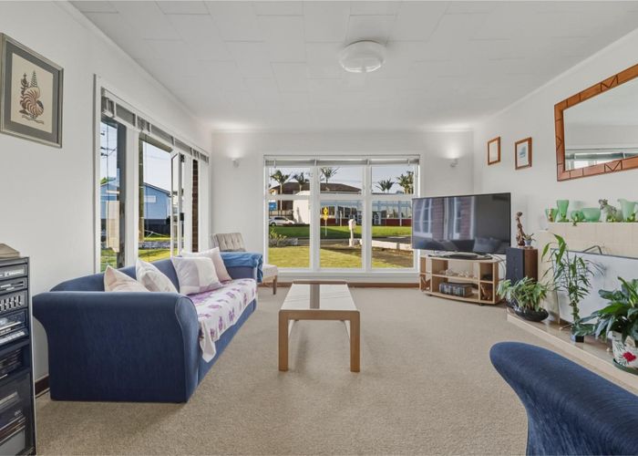  at 2 Toru Street, Te Atatu Peninsula, Waitakere City, Auckland