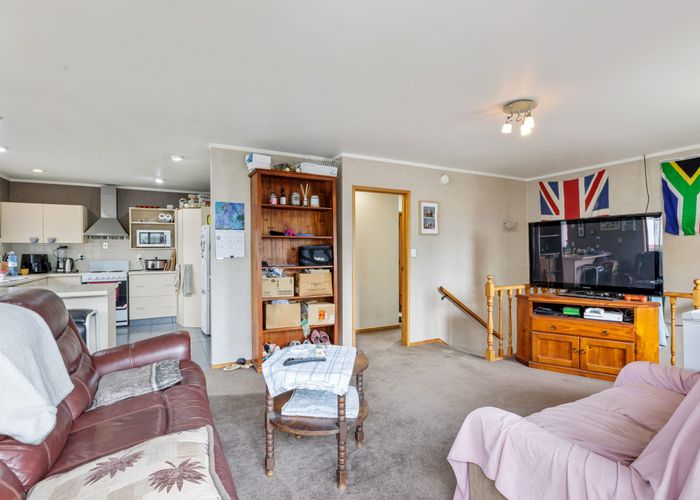  at 2/35 Bay Street, Red Beach, Rodney, Auckland