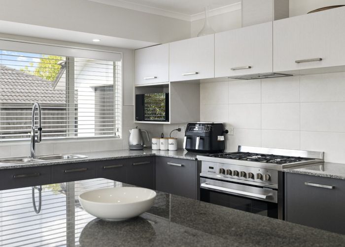  at 4 Rivoli Place, Karaka, Franklin, Auckland