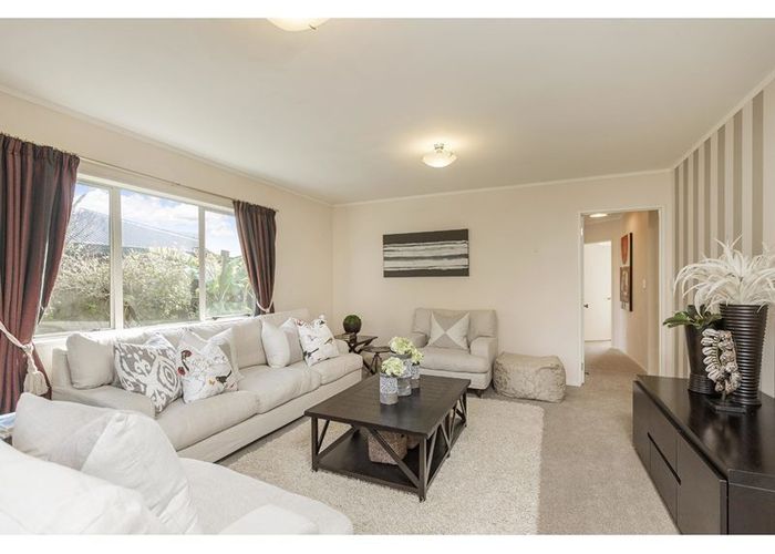  at 2/390 Richardson Road , Mount Roskill, Auckland City, Auckland
