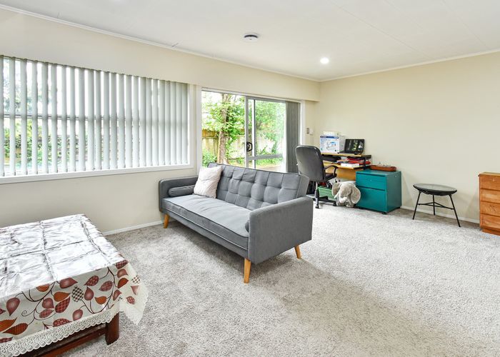  at 4/8 Maunu Road, Papatoetoe, Auckland