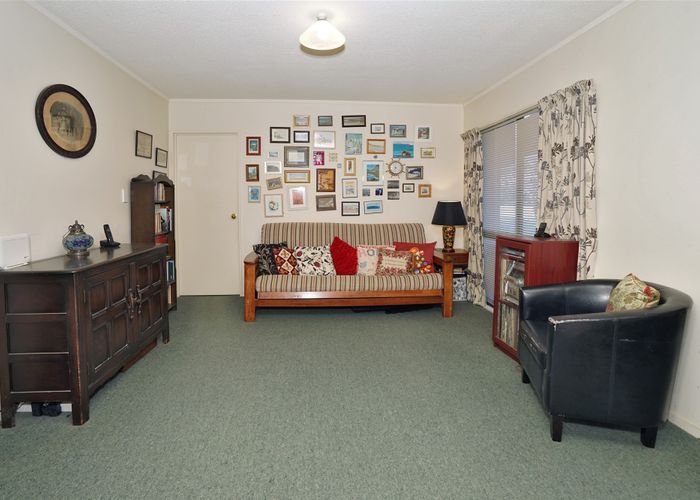  at 36 John Webb Drive, Glenview, Hamilton