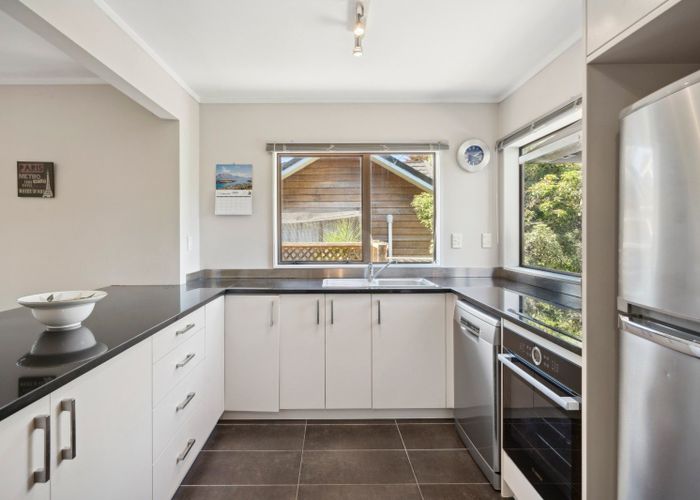  at 4/86 Donald Street, Karori, Wellington, Wellington