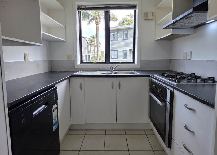  at 34 Saintly Lane, Avondale, Auckland City, Auckland