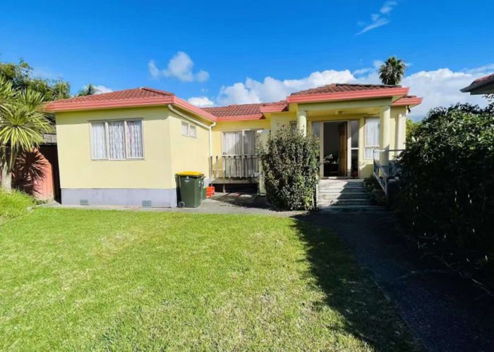  at 12A Tyndrum Place, Highland Park, Manukau City, Auckland