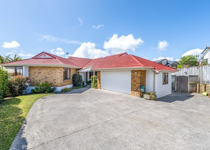  at 6 Dorrington Place, Eastern Beach, Auckland