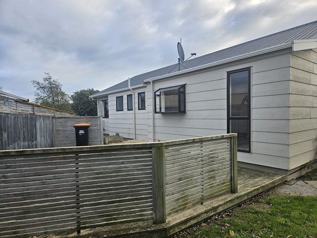  at 14 Gladys Place, Kelvin Grove, Palmerston North, Manawatu / Whanganui