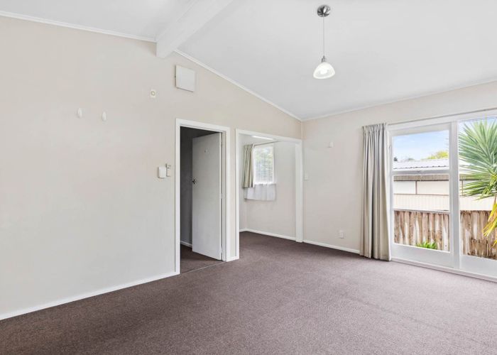 at 12 Paramu Avenue, Birkdale, North Shore City, Auckland