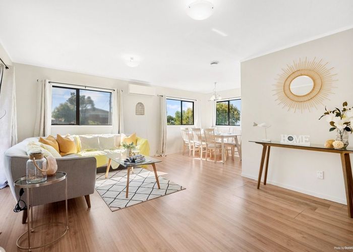  at 2/49 Target Road , Totara Vale, North Shore City, Auckland