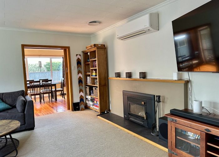  at 12 Park Road, West End, Palmerston North, Manawatu / Whanganui