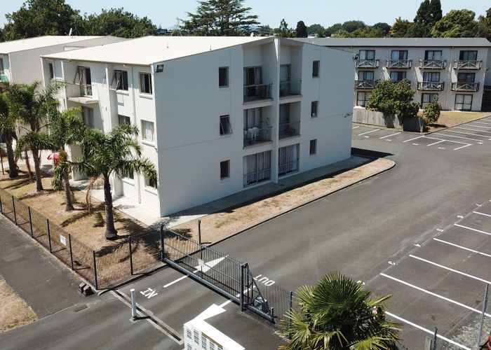  at 8/5 Knox, Hamilton City Central, Hamilton, Waikato