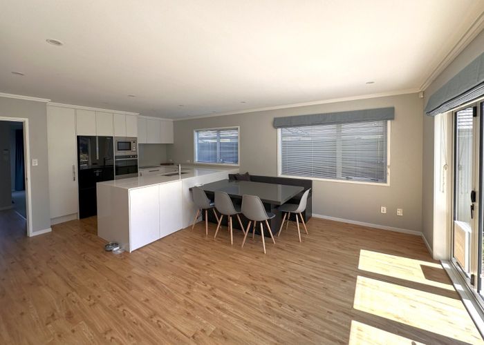  at 37 Somerby Mews, Silverstream, Upper Hutt