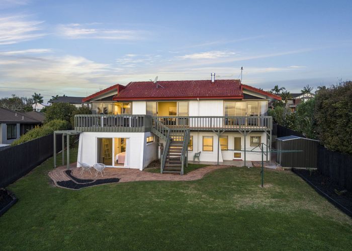  at 19 Caithness Place, Farm Cove, Auckland