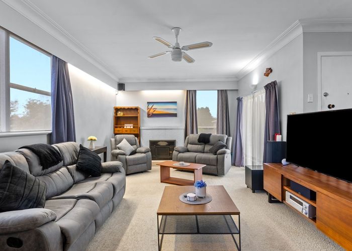  at 34 Blakeborough Drive, Forrest Hill, North Shore City, Auckland