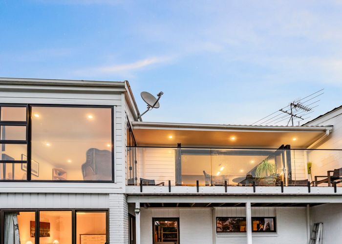  at 2/41A Ronaki Road, Mission Bay, Auckland