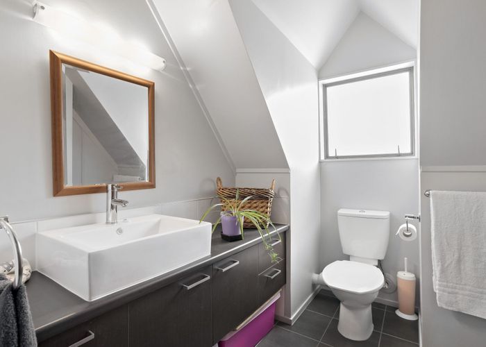  at 1/6 Miraka Place, Birkenhead, North Shore City, Auckland