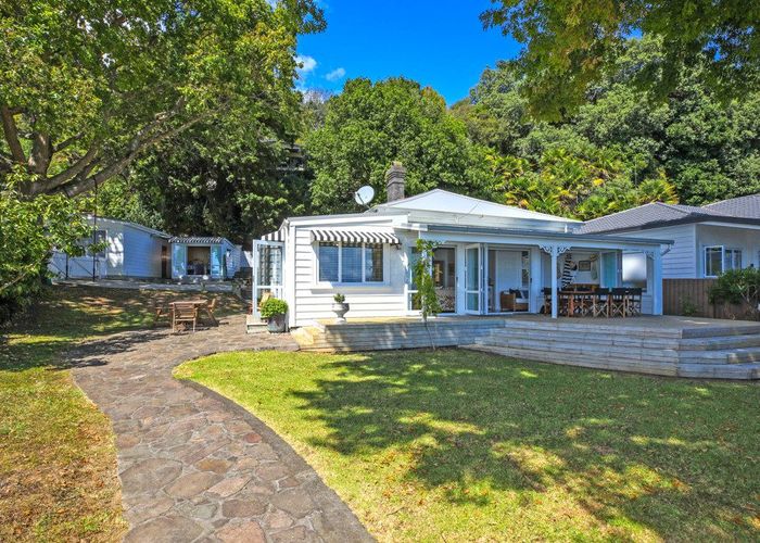  at 324 Thames Coast Road, Thornton Bay, Thames-Coromandel, Waikato