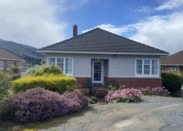  at 27 Forresbank Avenue, Wakari, Dunedin, Otago