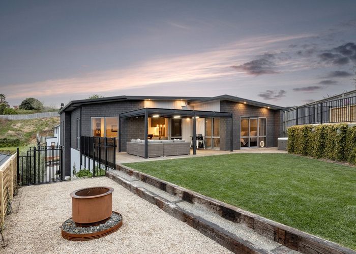  at 10 Kissling Terrace, Pyes Pa, Tauranga