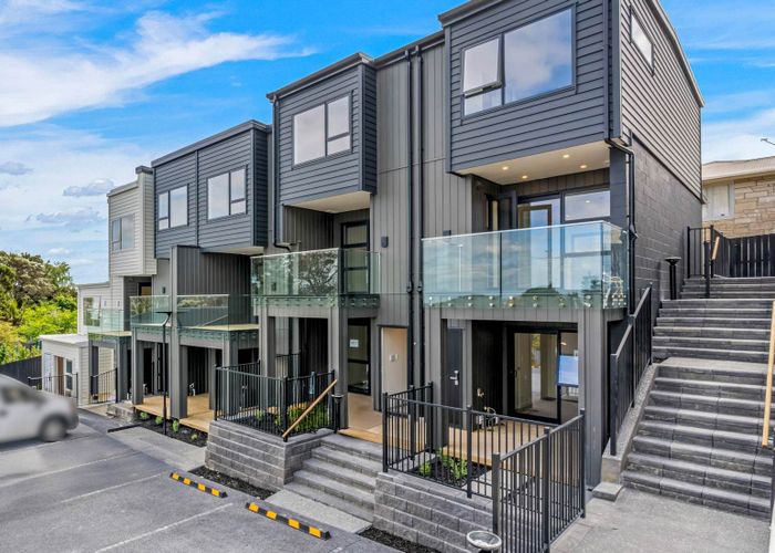  at 9 Seaview Road, Glenfield, North Shore City, Auckland
