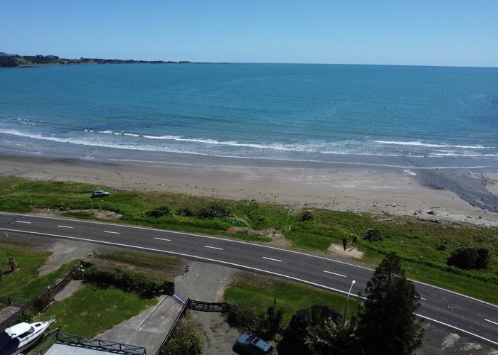  at 10744 State Highway 35, WAIHAU BAY, TE KAHA