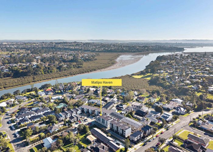  at 21 Paetai Lane, Te Atatu Peninsula, Waitakere City, Auckland