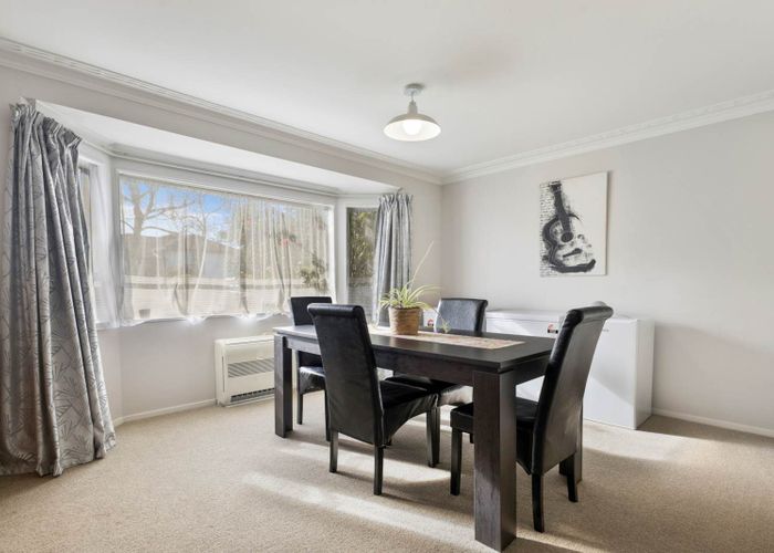  at 84 Mirrabooka Avenue, Botany Downs, Auckland