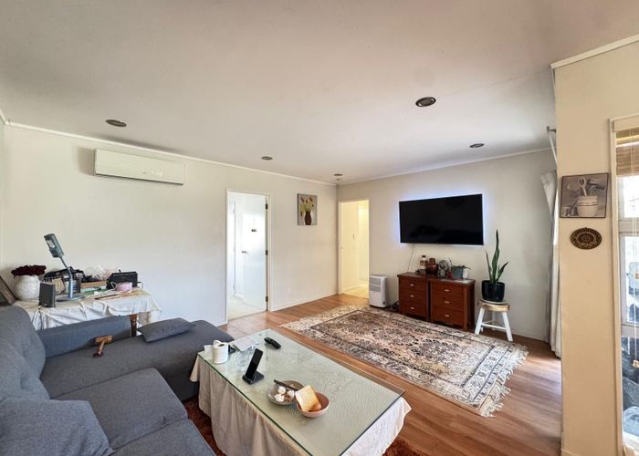 at 11 Travers Place, Northpark, Manukau City, Auckland