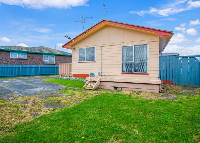  at 16 Robertson Road, Favona, Auckland