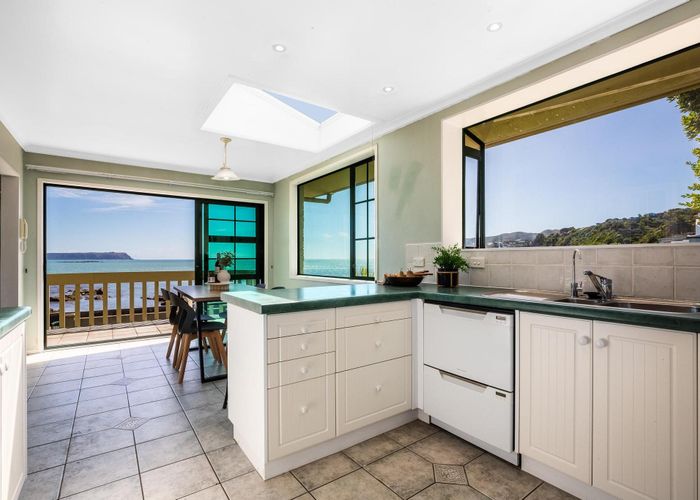  at 22 Sunset Parade, Plimmerton, Porirua