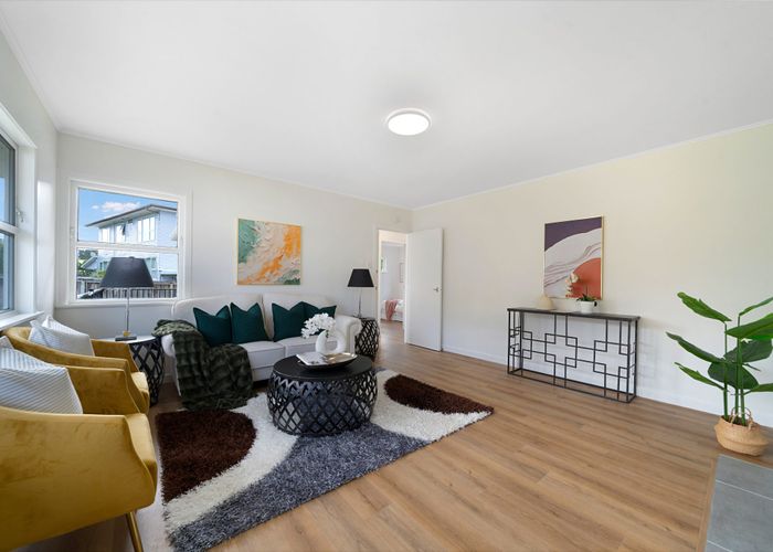  at 6 Cajero Place, Green Bay, Waitakere City, Auckland