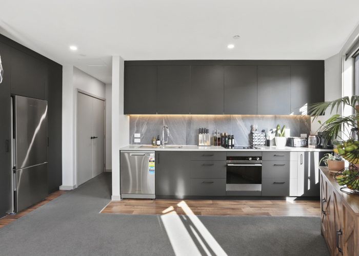  at 101/2 Launch Road, Hobsonville, Waitakere City, Auckland
