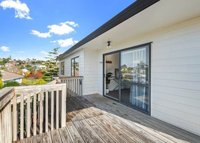  at 1/87 Athena Drive, Totara Vale, North Shore City, Auckland