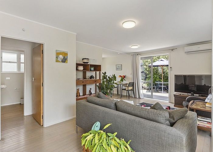  at 1/8 Thatcher Street, Mission Bay, Auckland City, Auckland