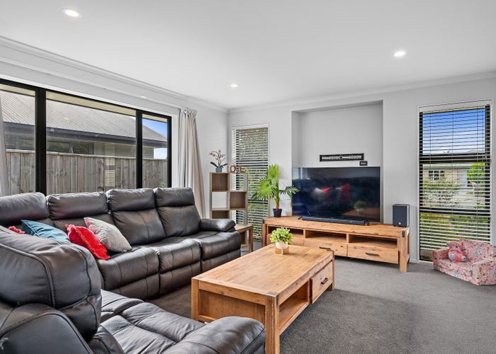  at 14 Hart Road, Richmond, Richmond