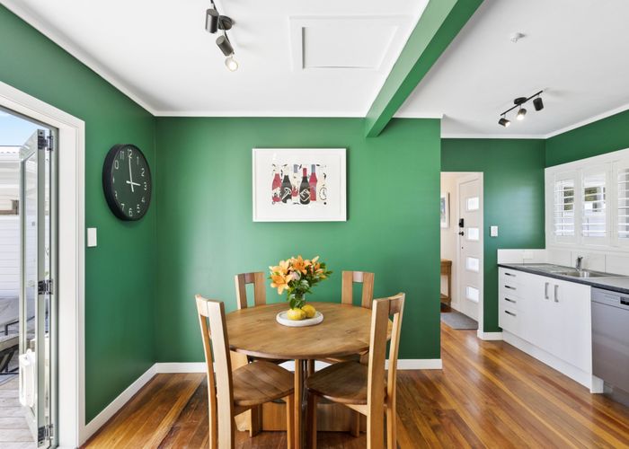  at 1/334 Rangatira Road, Beach Haven, Auckland