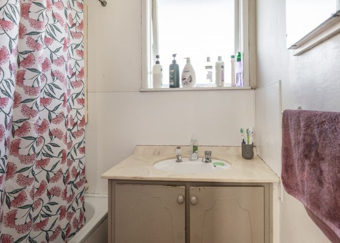  at 12 Liverpool Crescent, Flaxmere, Hastings