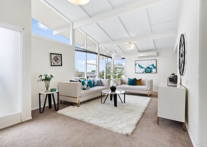  at 29 Hatherlow Street, Glenfield, Auckland