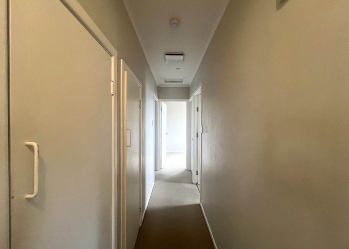  at 25 Kirrie Avenue, Te Atatu South, Waitakere City, Auckland