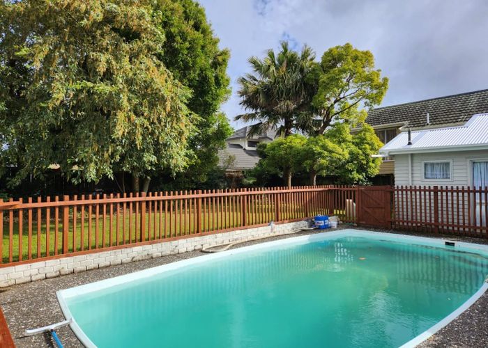  at 2/1569 Great North Road , Waterview, Auckland City, Auckland