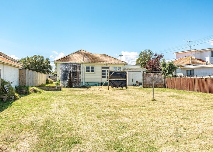  at 33 Swiss Avenue, Gonville, Whanganui