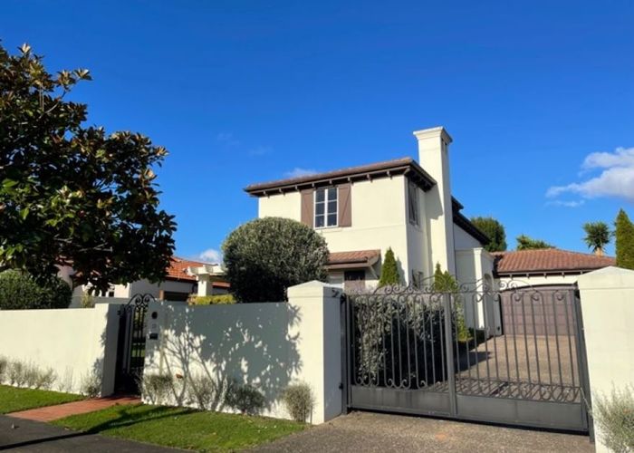  at 11 Fairfield Lane, East Tamaki Heights, Manukau City, Auckland
