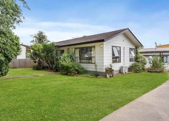  at 13 Redcrest Avenue, Red Hill, Papakura