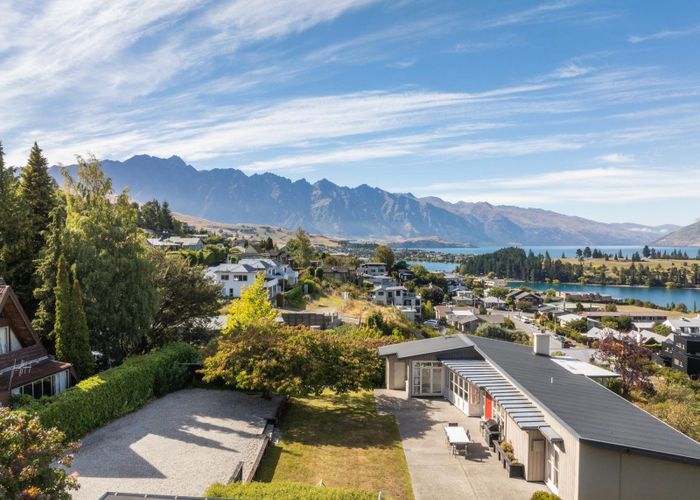  at 7 Salmond Place, Queenstown, Queenstown