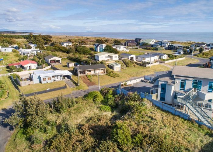  at 2 Nelson Street, Foxton Beach, Foxton