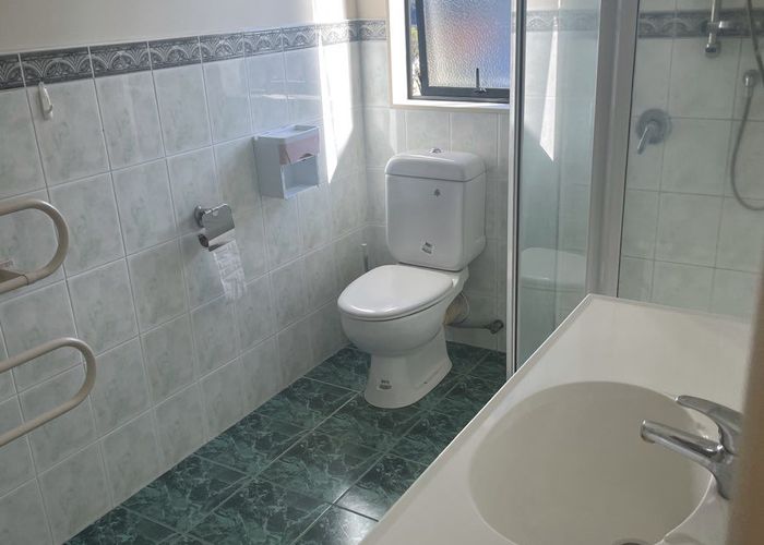  at 3 Maidstone Place, Oteha, Auckland