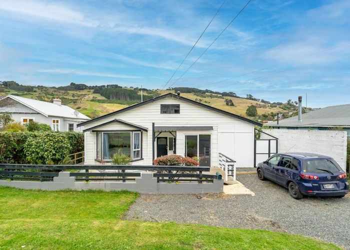  at 12 Dickson Street, Macandrew Bay, Dunedin, Otago