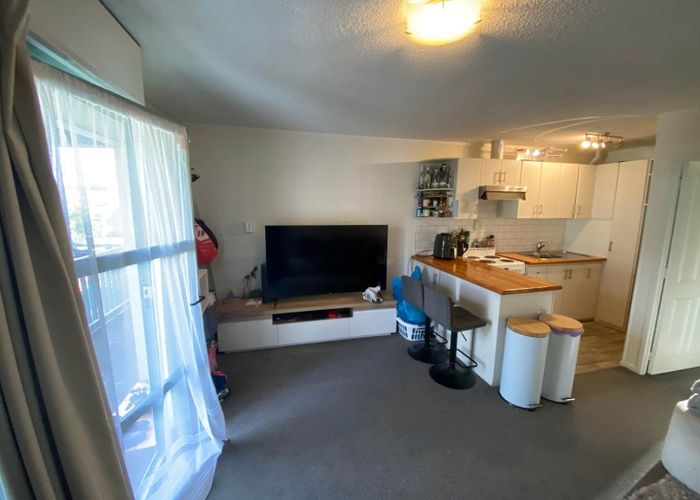  at 8/4 Wynyard Road, Mount Eden, Auckland City, Auckland