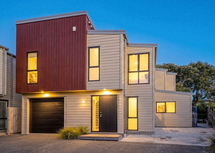  at 6D Pax Avenue, Forrest Hill, North Shore City, Auckland